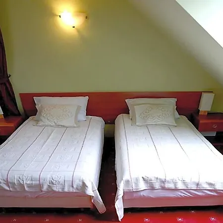 Bed & Breakfast Gosciniec Czarci Mlyn 3*