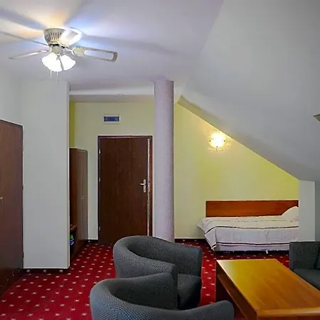 Bed & Breakfast Gosciniec Czarci Mlyn 3*
